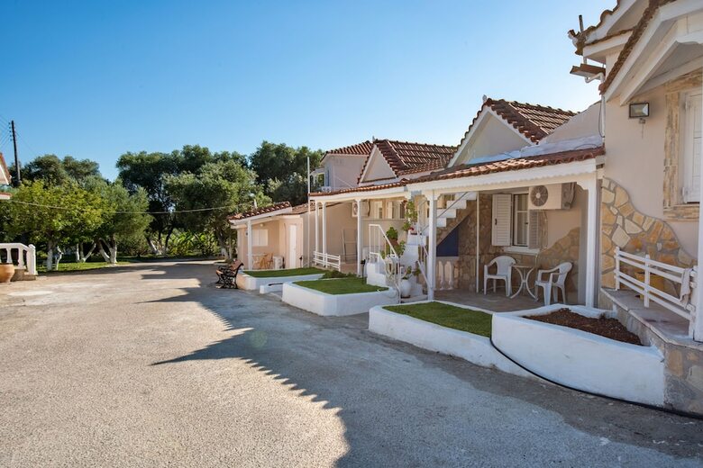 Apartamentos Zoumpouli Village