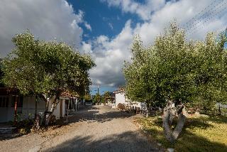 Apartamentos Zoumpouli Village