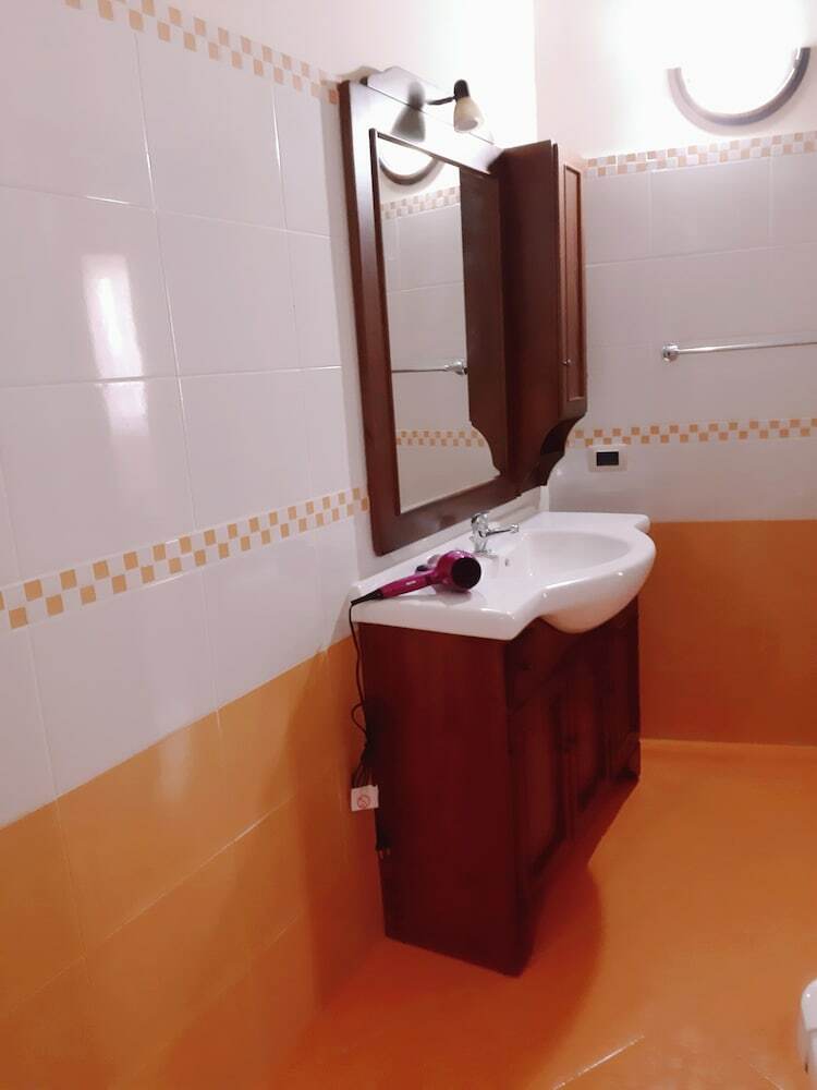 Sunshine Apartments