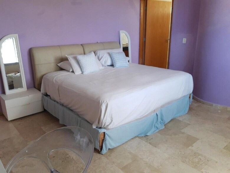 Hotel Suites Aeropuerto 24/7
