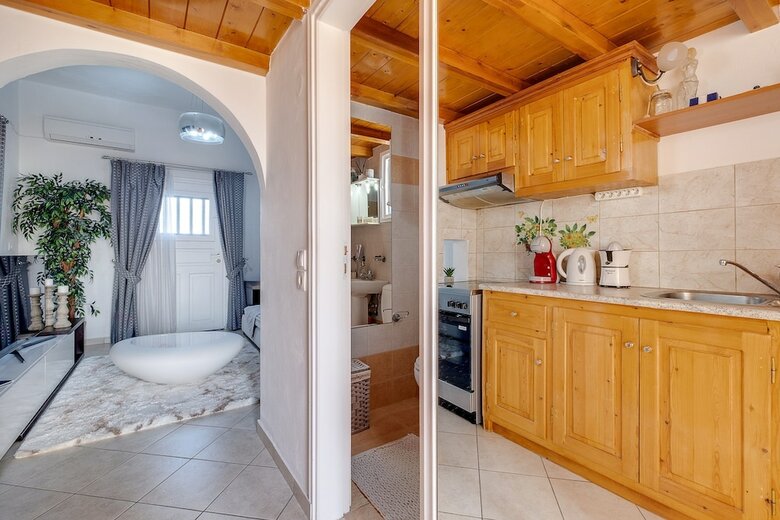 Paradise Traditional Cycladic House