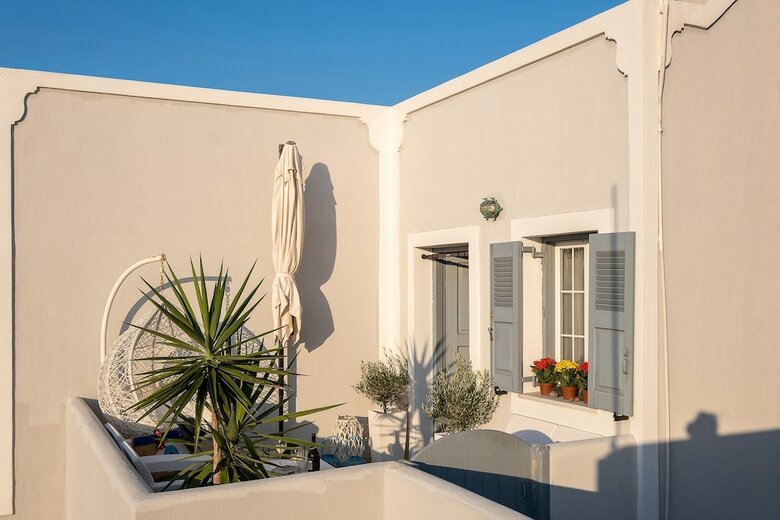 Paradise Traditional Cycladic House