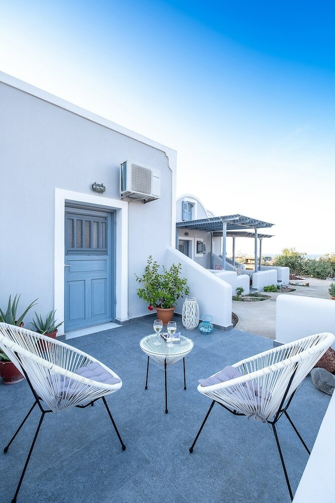 Paradise Traditional Cycladic House