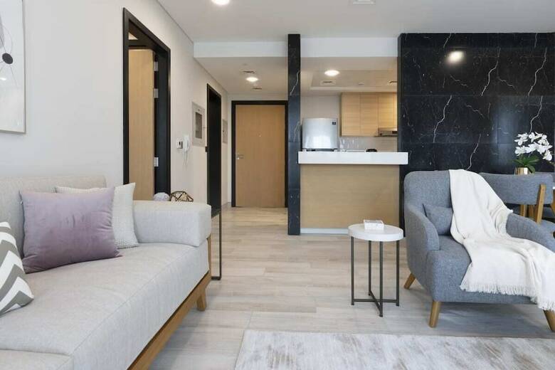 Lovely 1br Apartment @ Priv� Living, Arjan