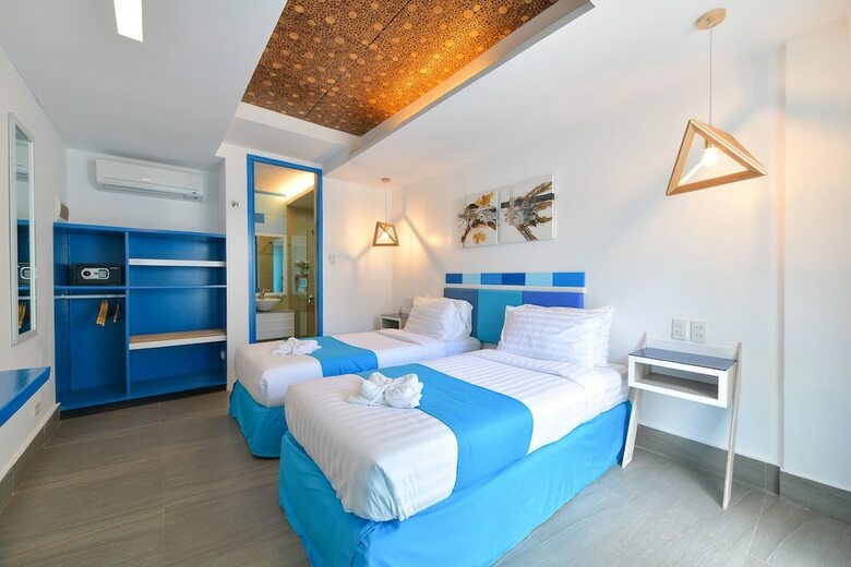 Hotel One Azul