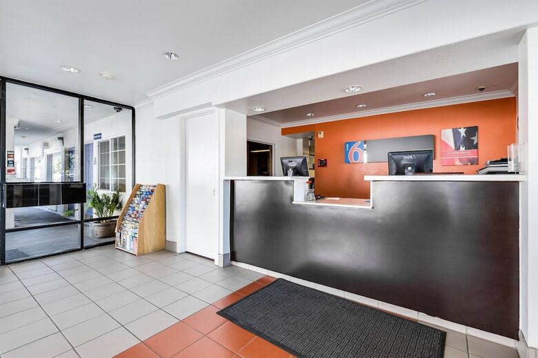 Motel 6 San Jose Convention Center