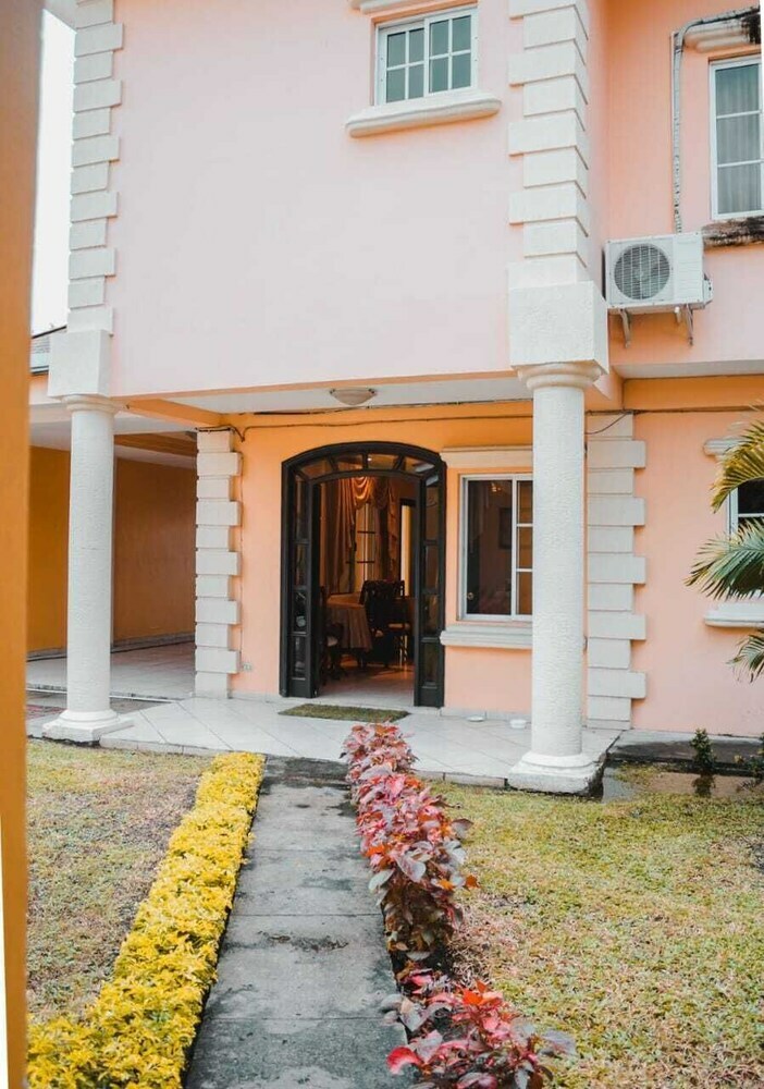 Bed & Breakfast Hotel Boutique Casa Jardines