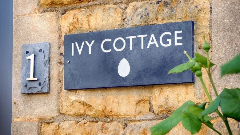 Cotswold Cottage Gems - Ivy Cottage