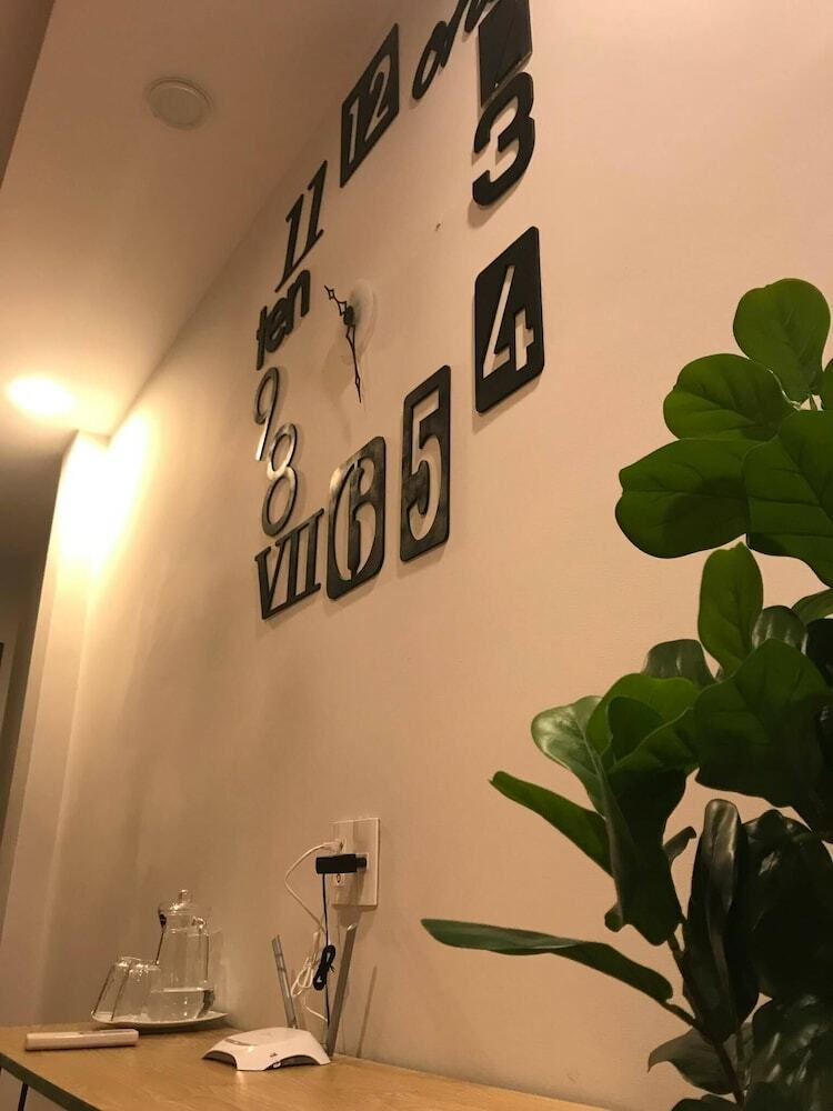 Hotel 1993's House