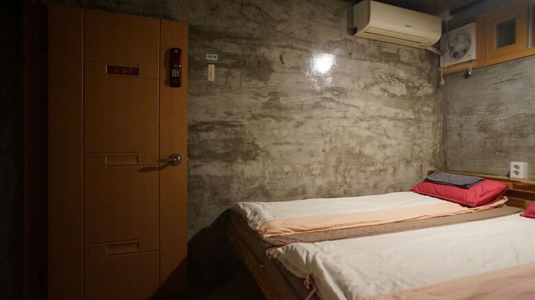 Hotel Guesthouse H