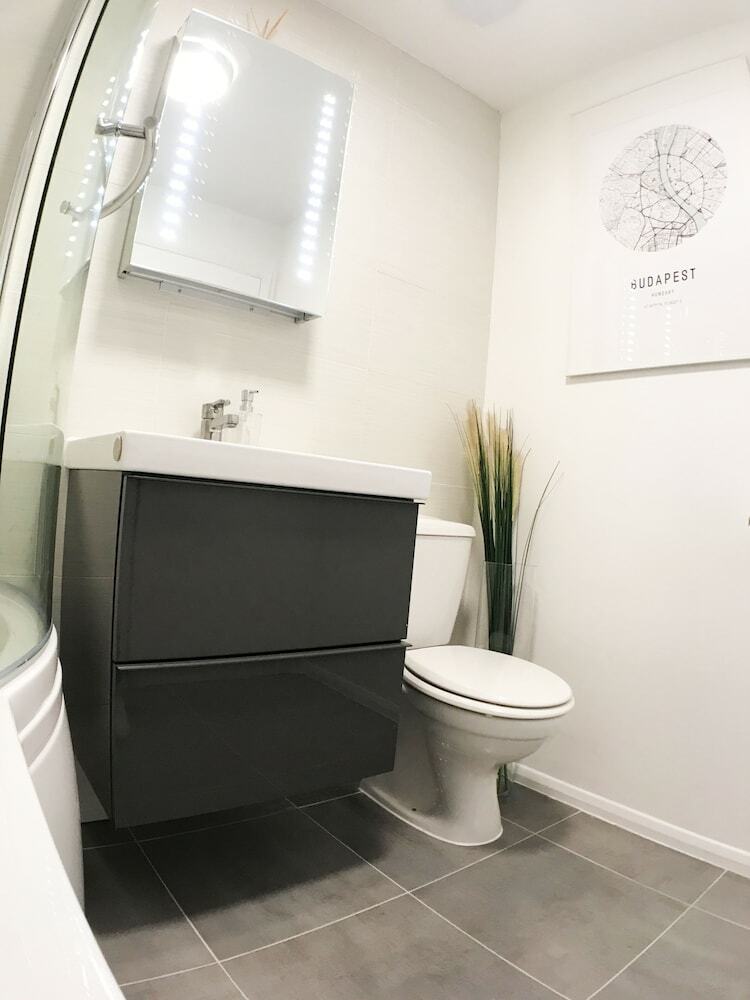 Luxury One Bedroom Apartment Aldershot