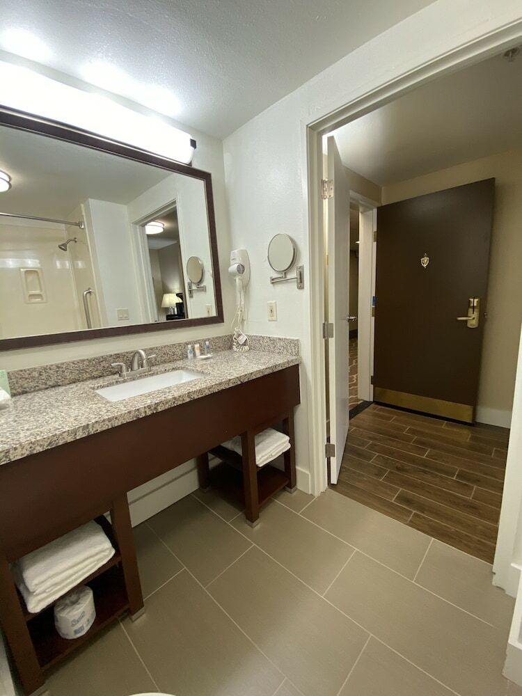 Hotel Comfort Suites