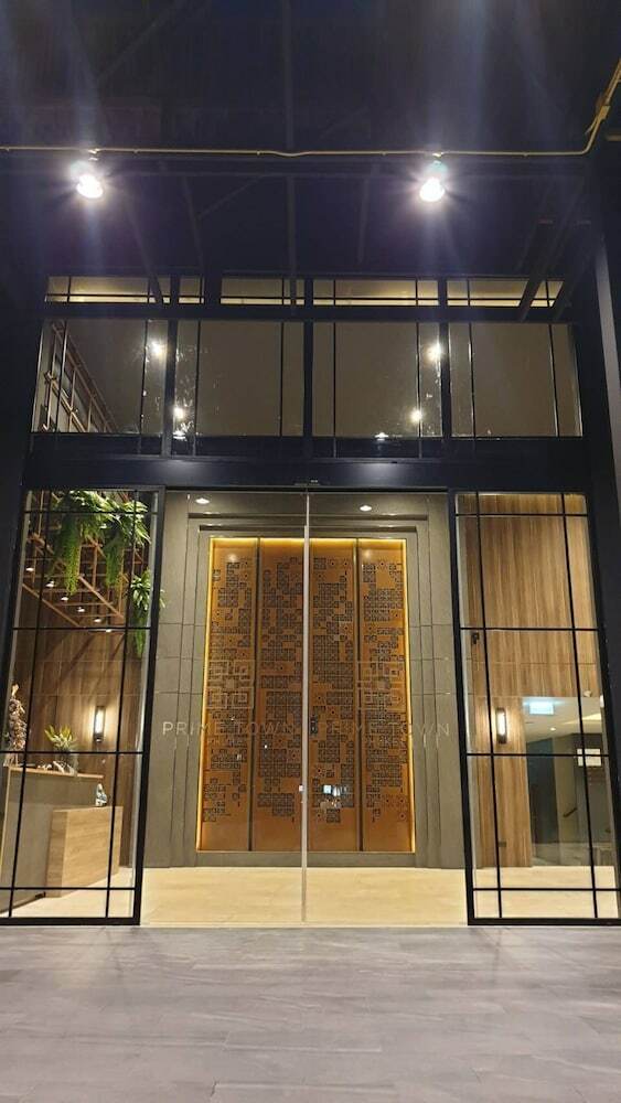 Prime Town - Posh & Port Hotel Phuket