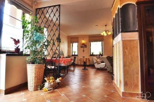 Hostal Penzion Villa Maura