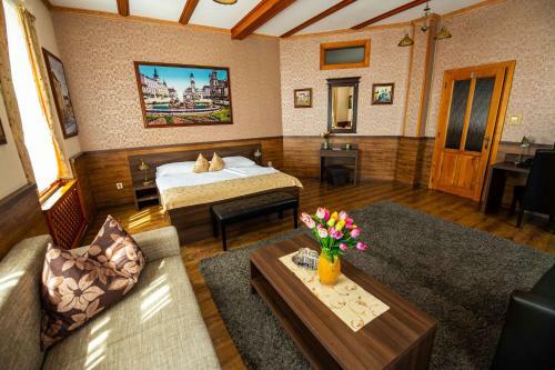Hostal Hotel Kuria