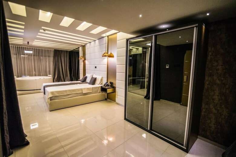 Hotel International Palace