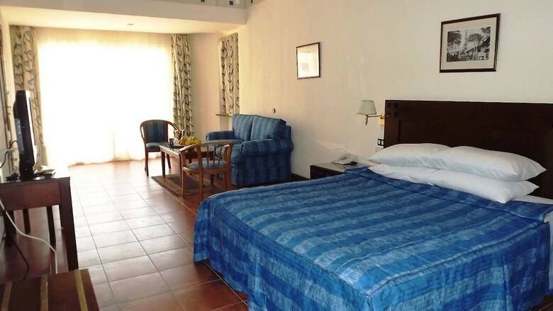 Apartamento Dome Marina Hotel & Resort