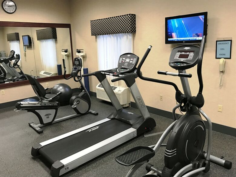 Hotel Holiday Inn Express And Suites