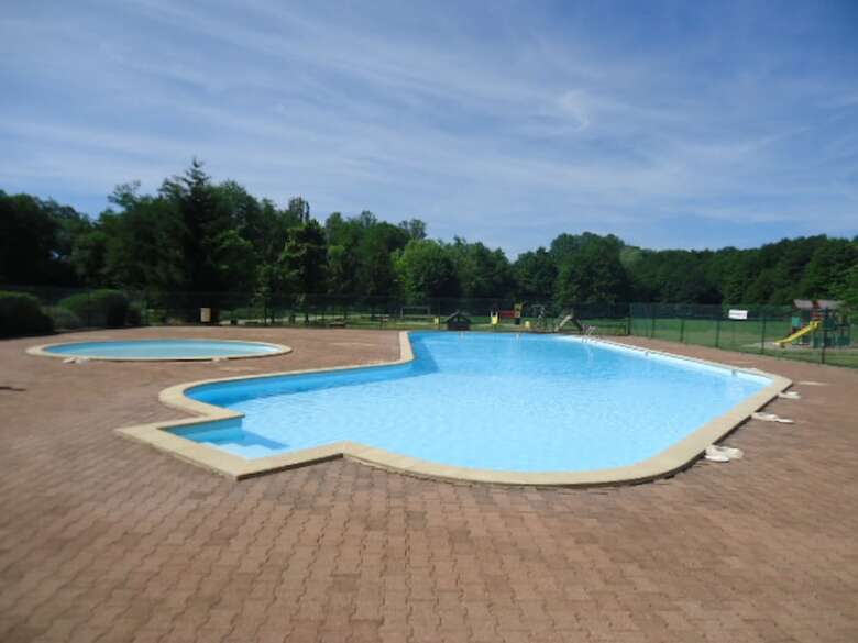 Camping Des Prairies D' Auvergne