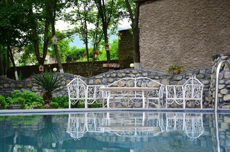 Hotel Guesthouse Lago & Wine Cellar