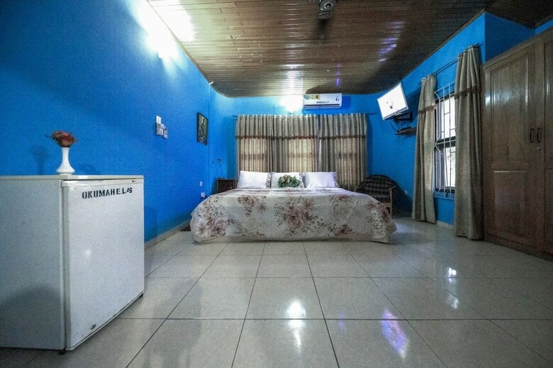 Hotel Falls Executive Guest House