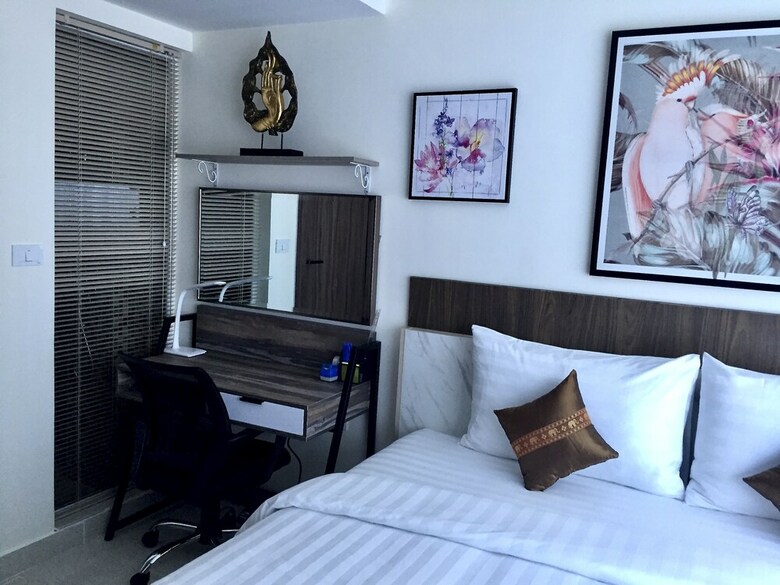 Luxury Apartments In Grand Avenue