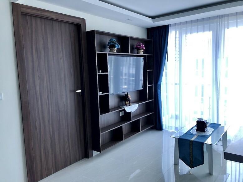 Luxury Apartments In Grand Avenue