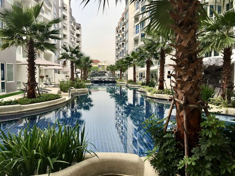 Luxury Apartments In Grand Avenue
