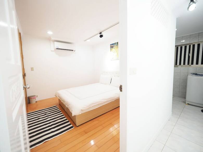 Apartamentos Next To Linjiang Night Market
