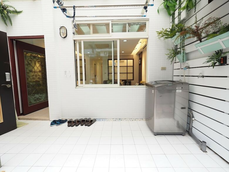 Apartamentos Next To Linjiang Night Market