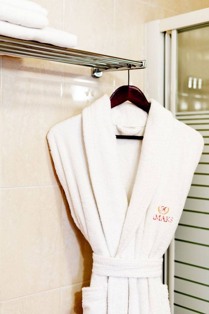 Amaks City Hotel