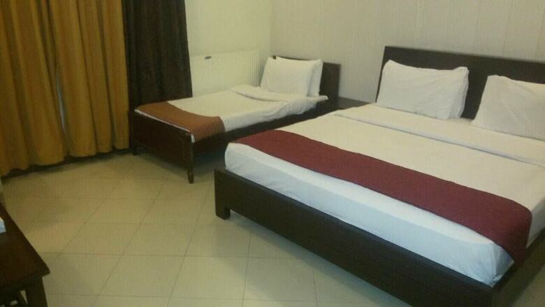 Hotel Capri Residency
