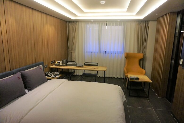 Yeoubi Hotel