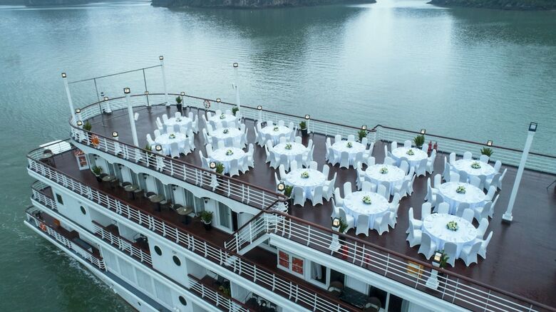 Paradise Grand Cruise