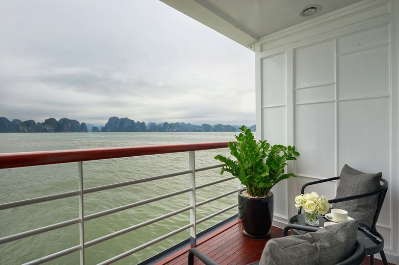 Paradise Grand Cruise
