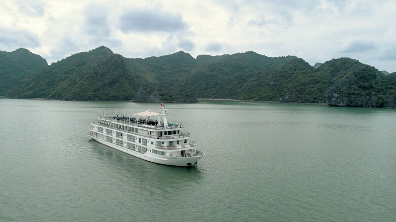 Paradise Grand Cruise