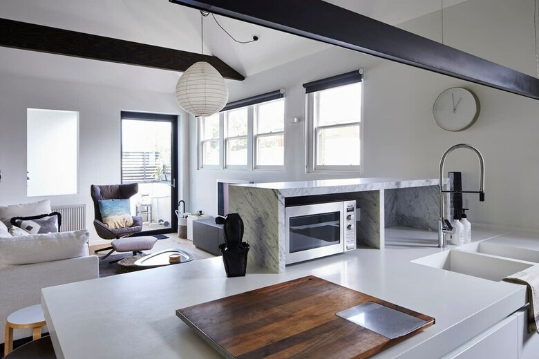 Stunning 2 Bedroom Home In Albert Park