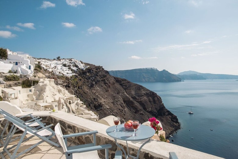 Allure Breeze Suites