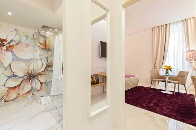 Hotel Cavour Suites Guest House