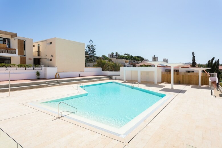 Las Americas Downtown Apartment, Prime Location