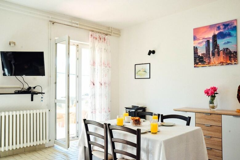 Waterfront Apartment Petrovina