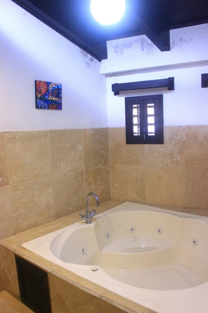 Bed & Breakfast Hotel Antigua Inn Central