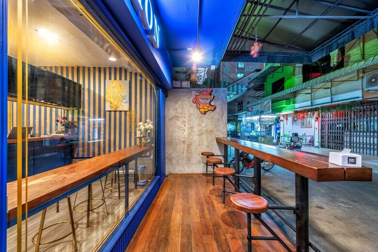 Hostal Happy Station Hostel