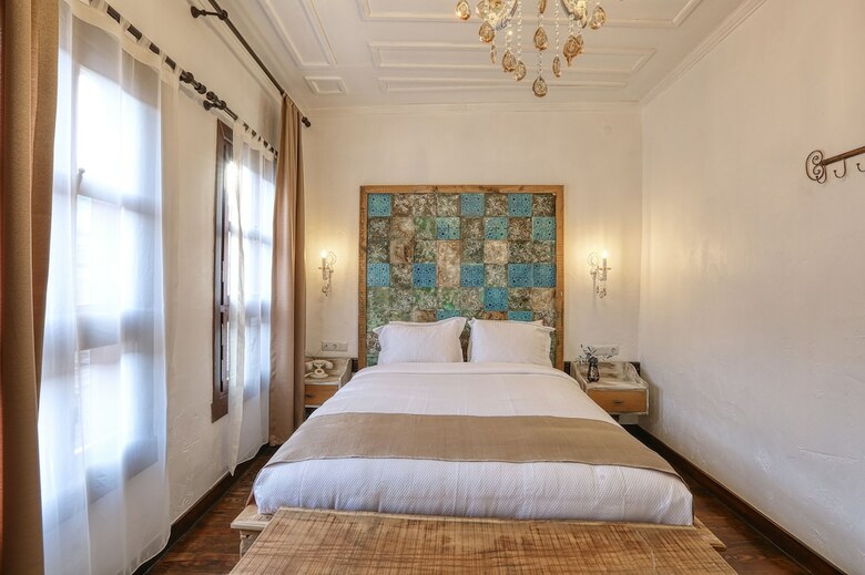 Hotel Trilye Bay C Konak