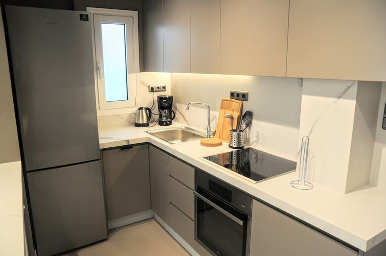 Luxurious Minimal Apartment In Acropolis