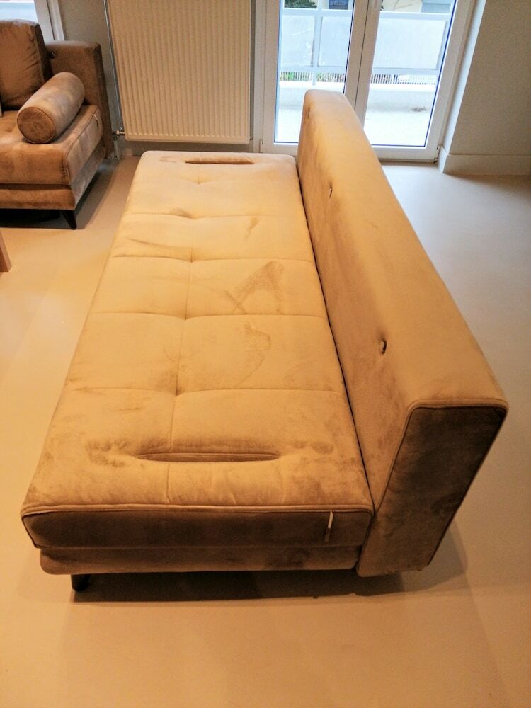 Luxurious Minimal Apartment In Acropolis