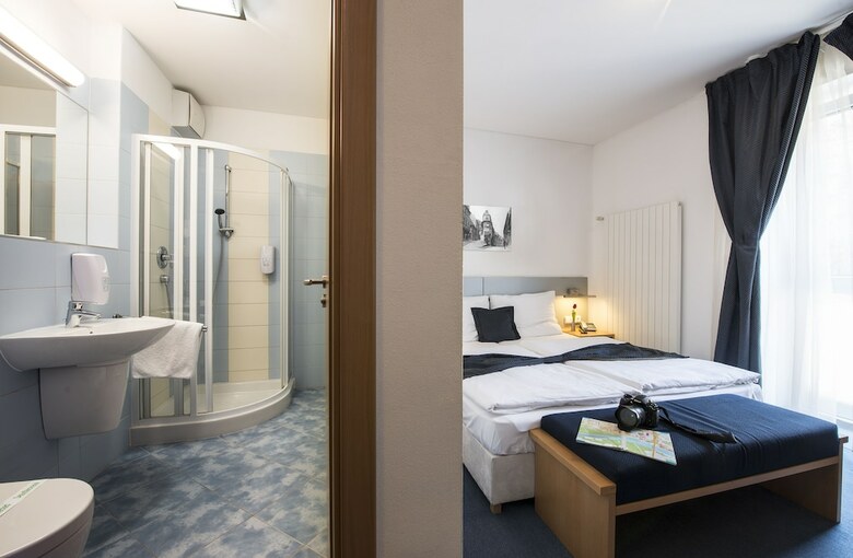 Hotel Blue Garni