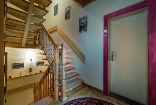 Hostal Vila House Family