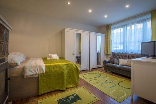 Hostal Vila House Family