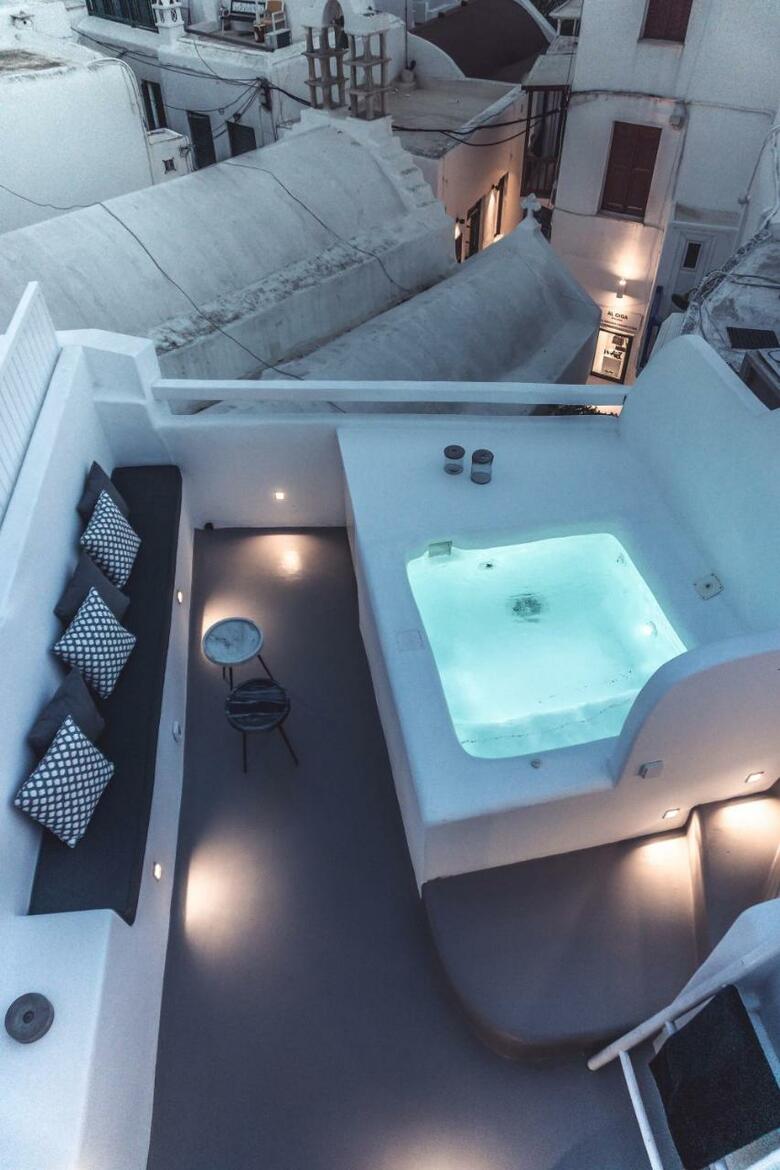 Villa Roofs Of Chora, Townhouse With Rooftop Pool - Adults Only